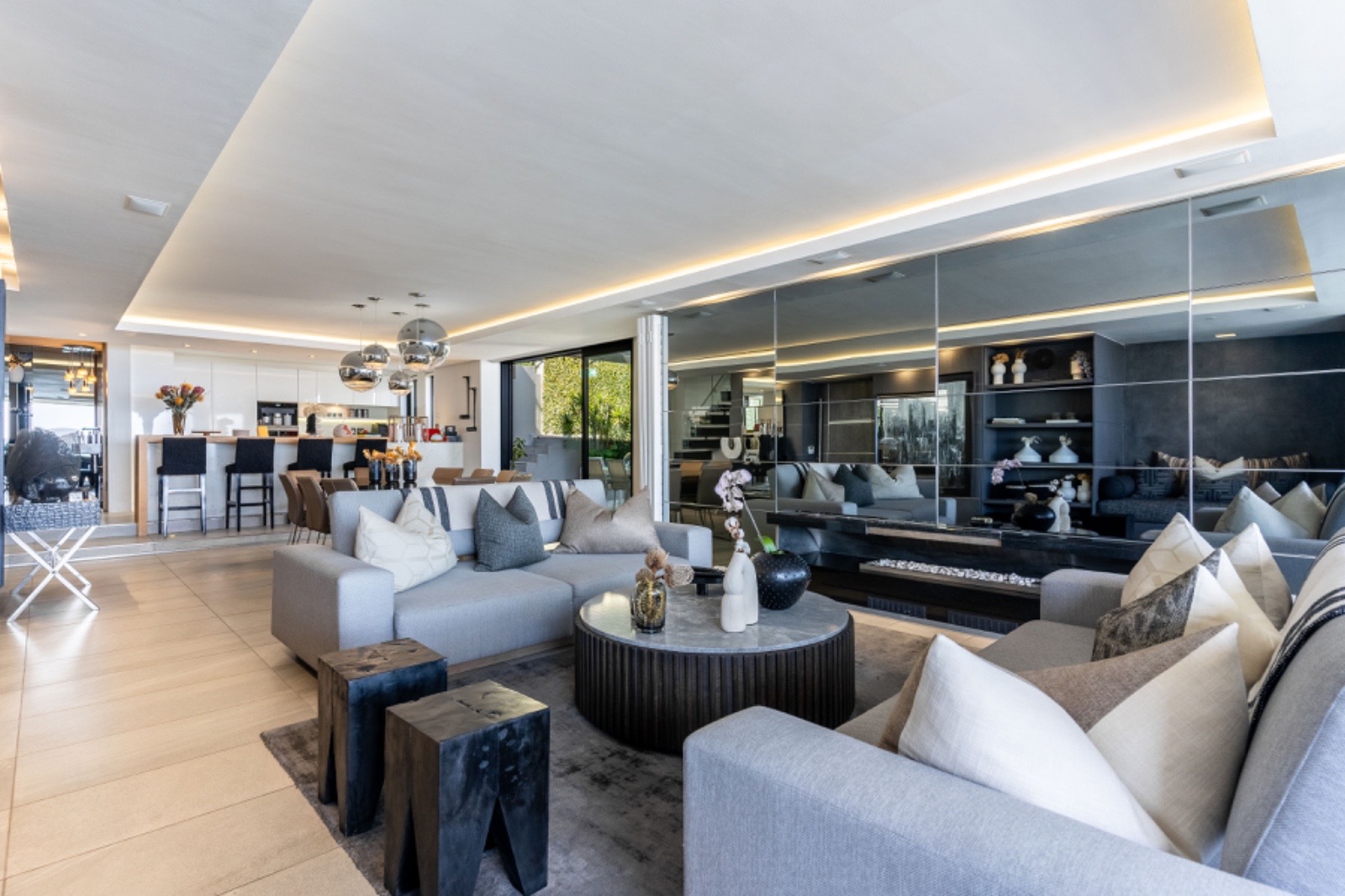 Camps Bay Penthouse — Cape Town — 5